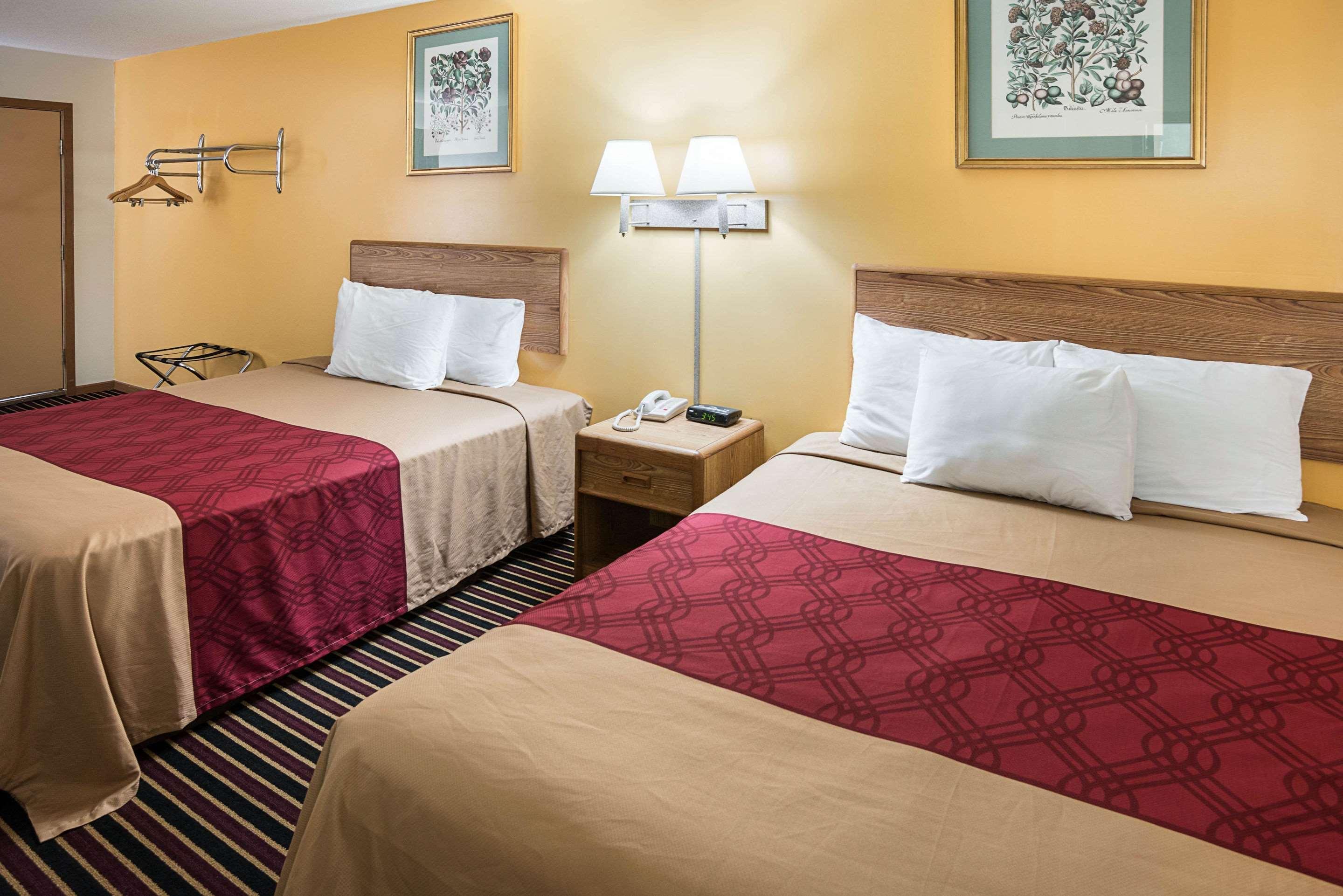 אוסטין Rodeway Inn & Suites מראה חיצוני תמונה
