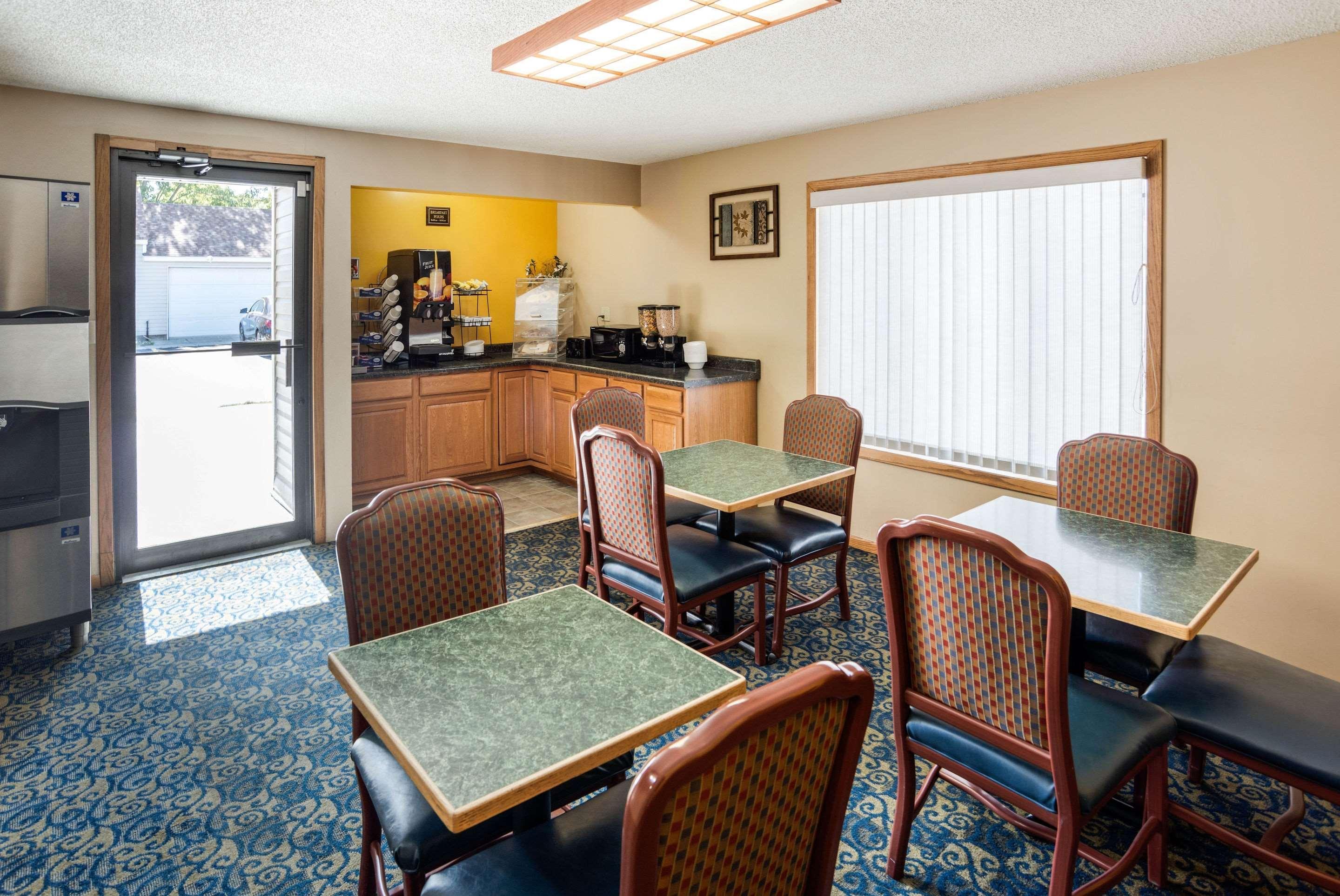 אוסטין Rodeway Inn & Suites מראה חיצוני תמונה