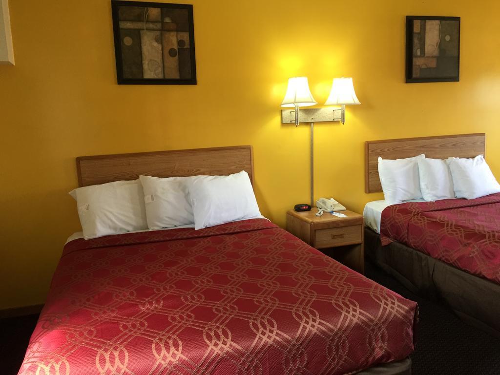 אוסטין Rodeway Inn & Suites מראה חיצוני תמונה